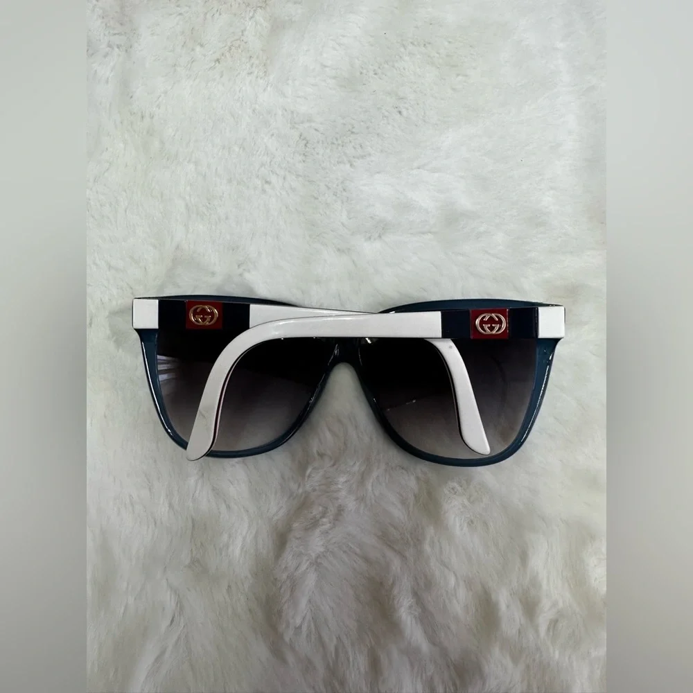 Gucci Dark Blue Oversized Sunglasses - Picture 2 of 6